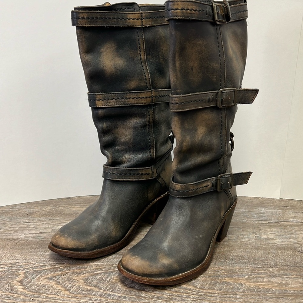 Frye Carmen 3 Strap Tall Harness Boots Size 8 Distressed Leather Riding Boots